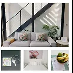 Protea With Private Terrace 니코시아