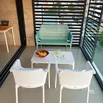 아파트 Protea With Private Terrace 니코시아